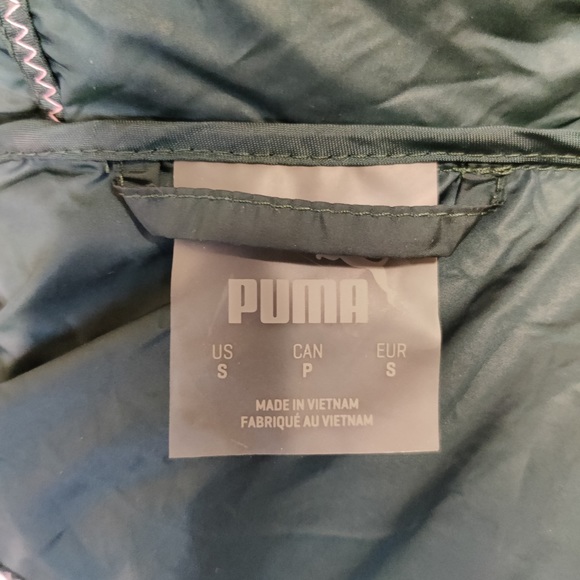 Retro Crop Colourblock Windbreaker
(Puma 517378 - Cosmic Women’s Jacket) - Picture 9 of 11